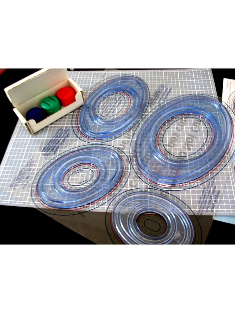 Creative Memories Custom Cutting, mat blades, Ovals, Circles,  Celestial Pattern